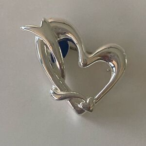 Vintage 80’s Silver tone heart pin